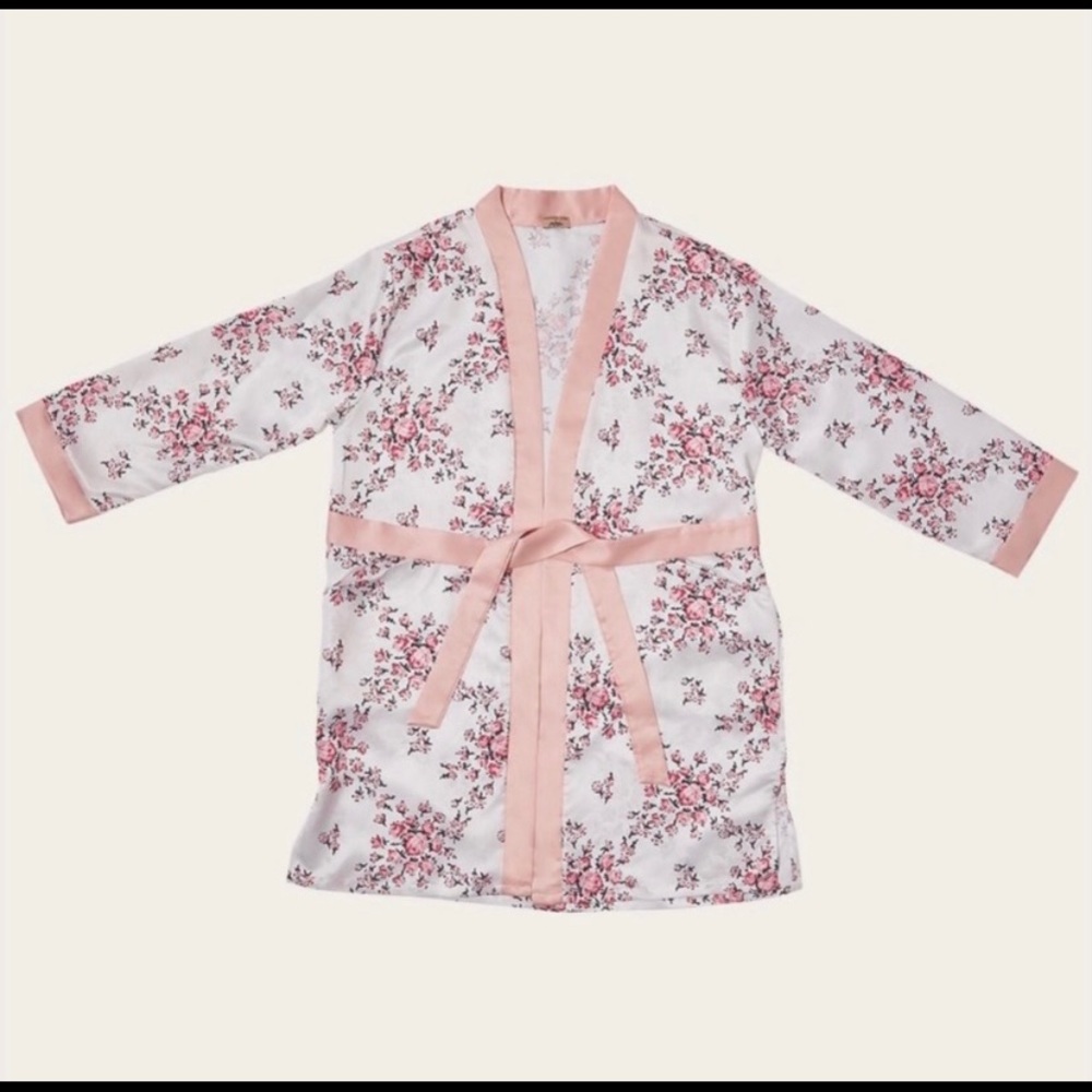 Morgan Lane Allie Robe. - Picture 4 of 8